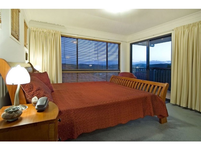 36 Pago Terrace, Pacific Pines QLD 4211