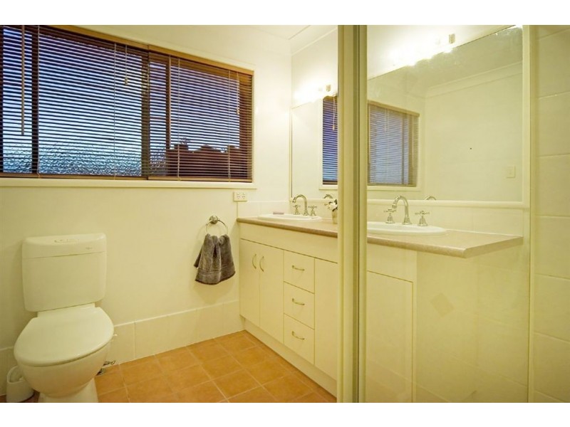 36 Pago Terrace, Pacific Pines QLD 4211