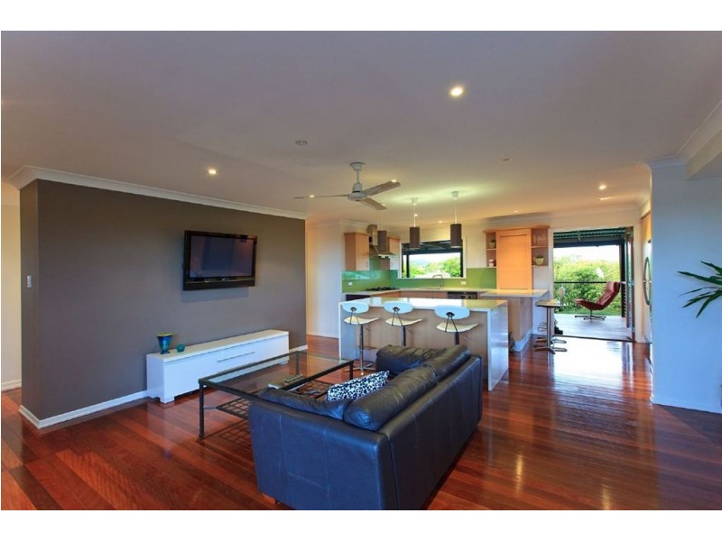 18 Karana Street, Seven Hills QLD 4170