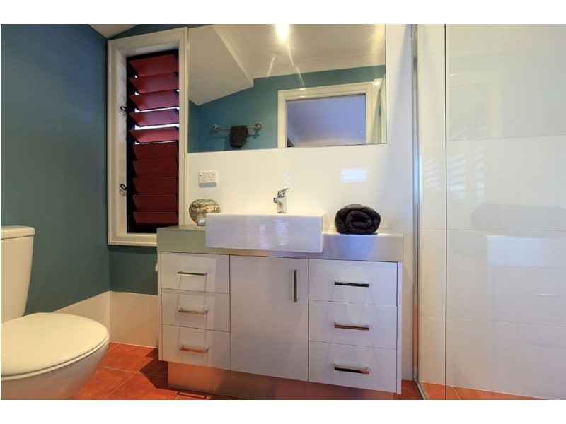 18 Karana Street, Seven Hills QLD 4170