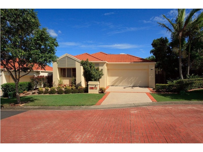 37 Flame Tree Crescent, Carindale QLD 4152