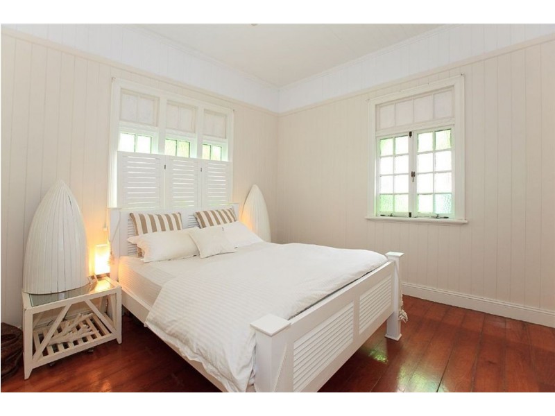 352 Hawthorne Road, Hawthorne QLD 4171