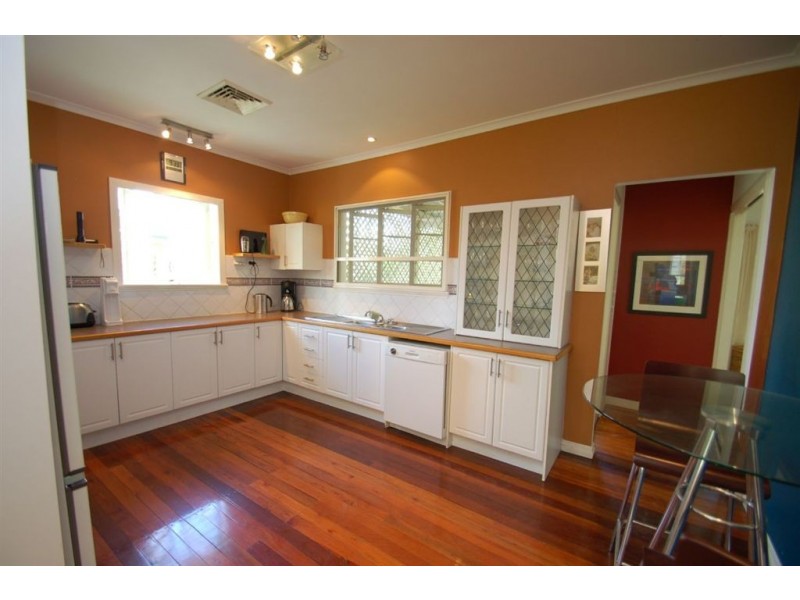 94 Bilyana Street, Balmoral QLD 4171