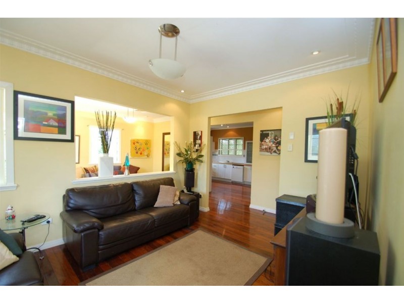 94 Bilyana Street, Balmoral QLD 4171