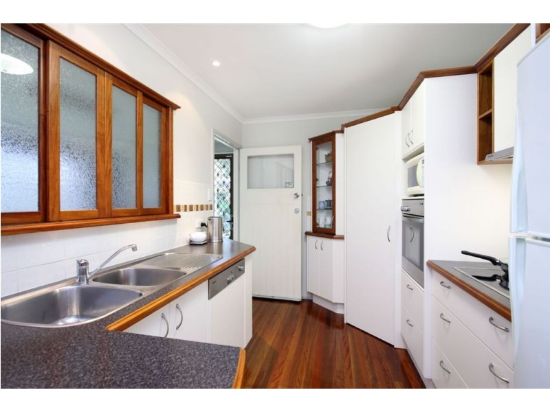 7 Dodwell Street, Holland Park West QLD 4121