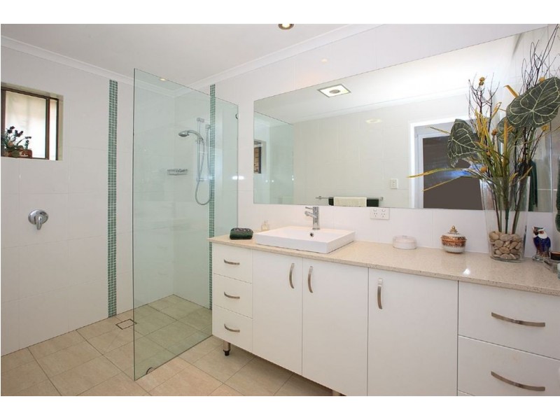 20 Hartigan Street, Belmont QLD 4153