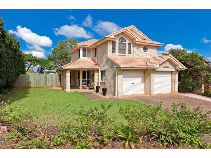 27 Grandview Place, Carindale QLD 4152