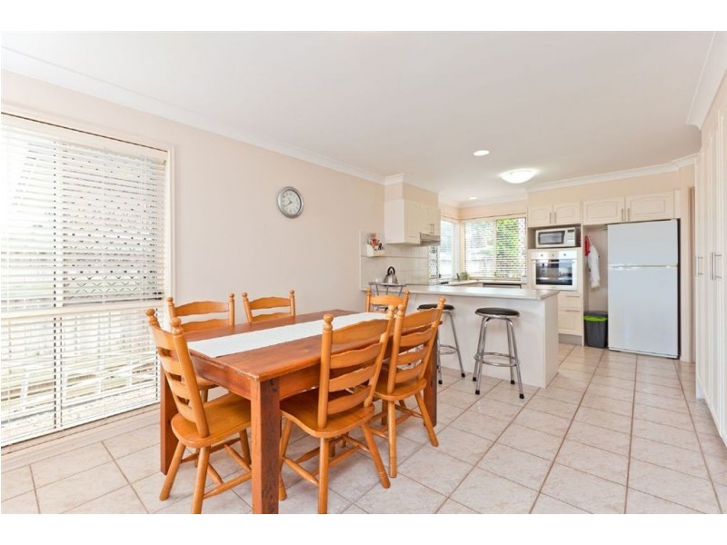 27 Grandview Place, Carindale QLD 4152