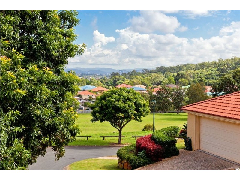 27 Grandview Place, Carindale QLD 4152