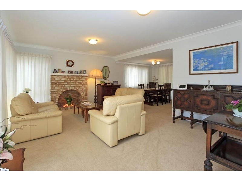 8 Wisteria Crescent, Mount Gravatt East QLD 4122