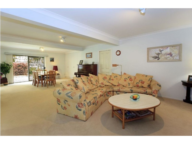 8 Wisteria Crescent, Mount Gravatt East QLD 4122