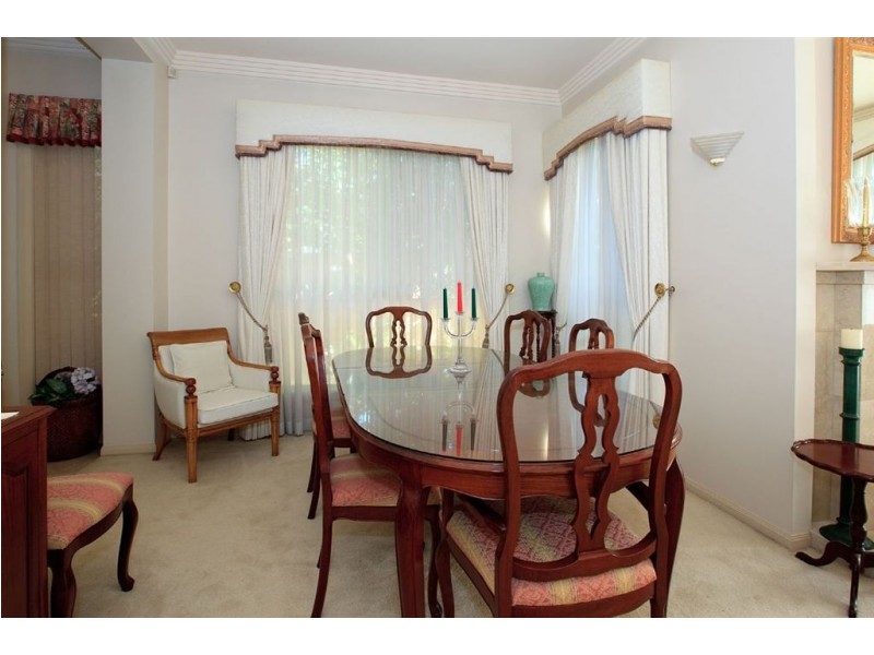 13 Carnoustie Place, Carindale QLD 4152