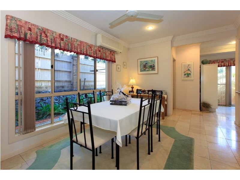 13 Carnoustie Place, Carindale QLD 4152