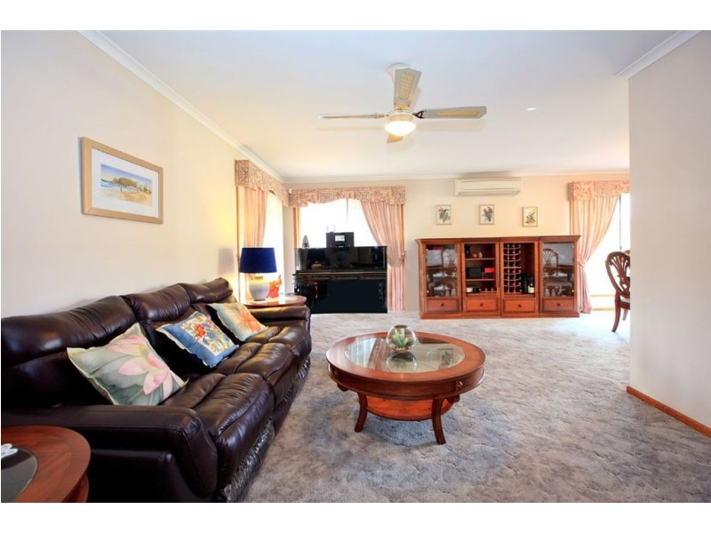 91 Bridgnorth Street, Carindale QLD 4152