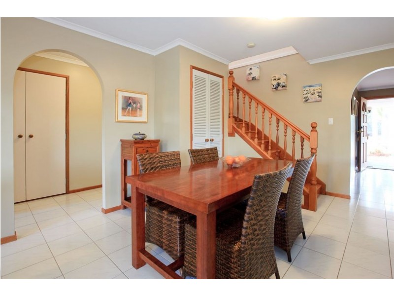 91 Bridgnorth Street, Carindale QLD 4152