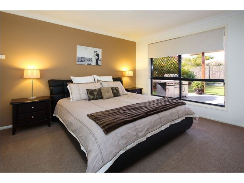 28 Aspen Street, Carindale QLD 4152