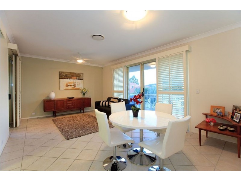 45 Flame Tree Crescent, Carindale QLD 4152