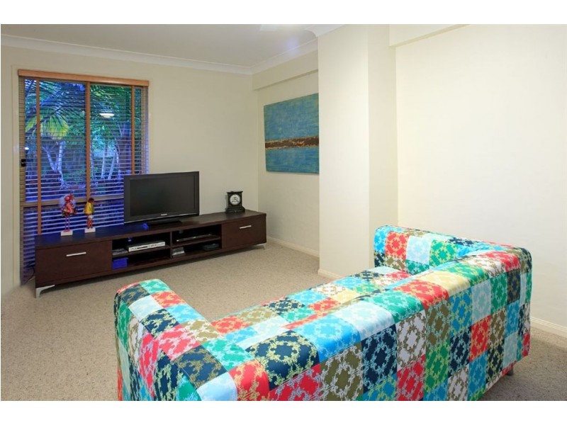 45 Flame Tree Crescent, Carindale QLD 4152