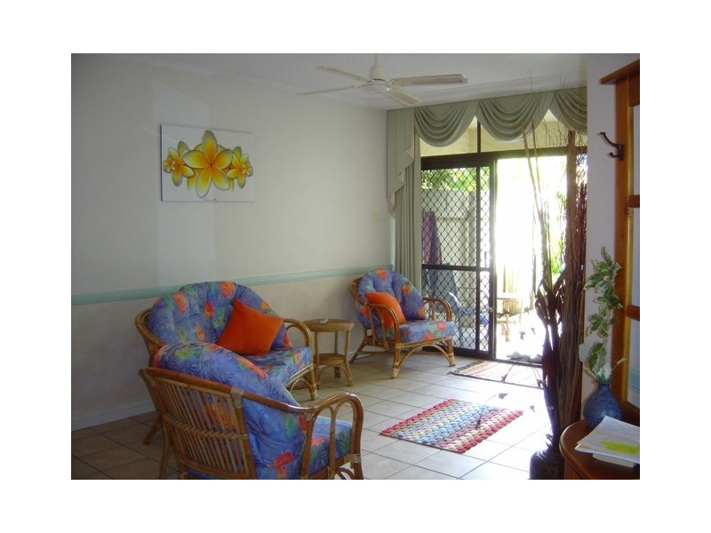3/221 Lake Street, Cairns QLD 4870