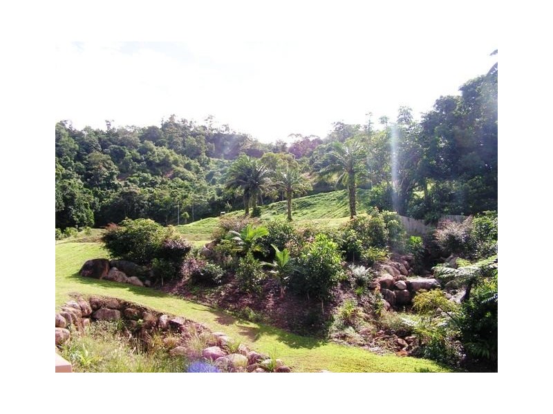 L7 Bel-Air Drive, Whitfield QLD 4870