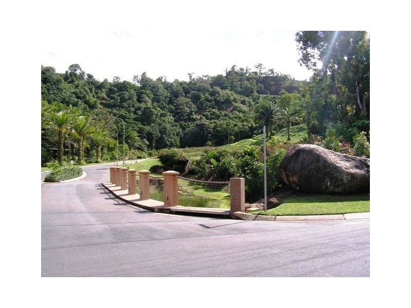 L7 Bel-Air Drive, Whitfield QLD 4870