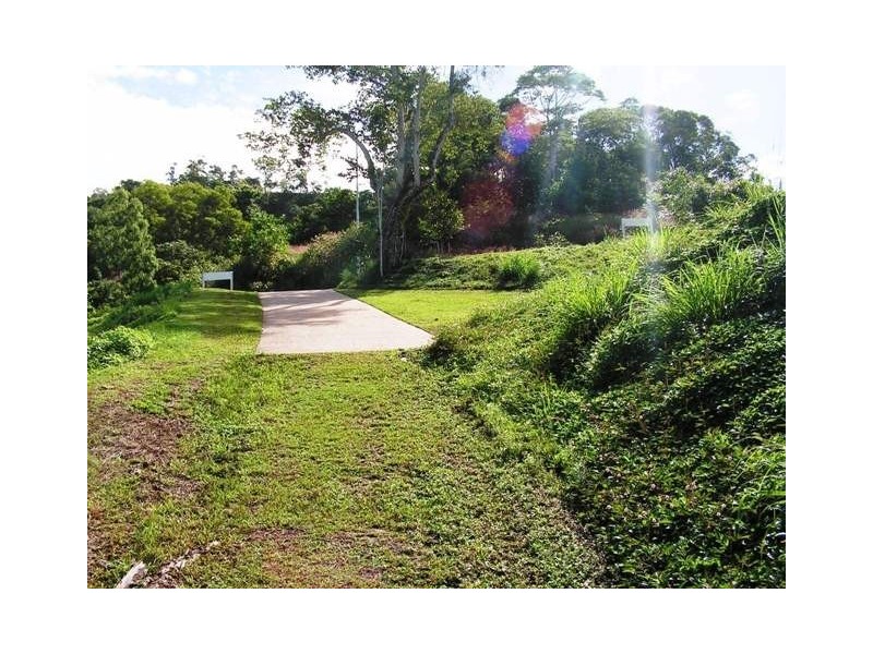 L8 Bel-Air Drive, Whitfield QLD 4870