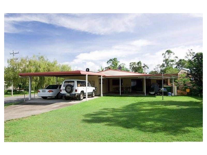 2 Karen Close, Woree QLD 4868
