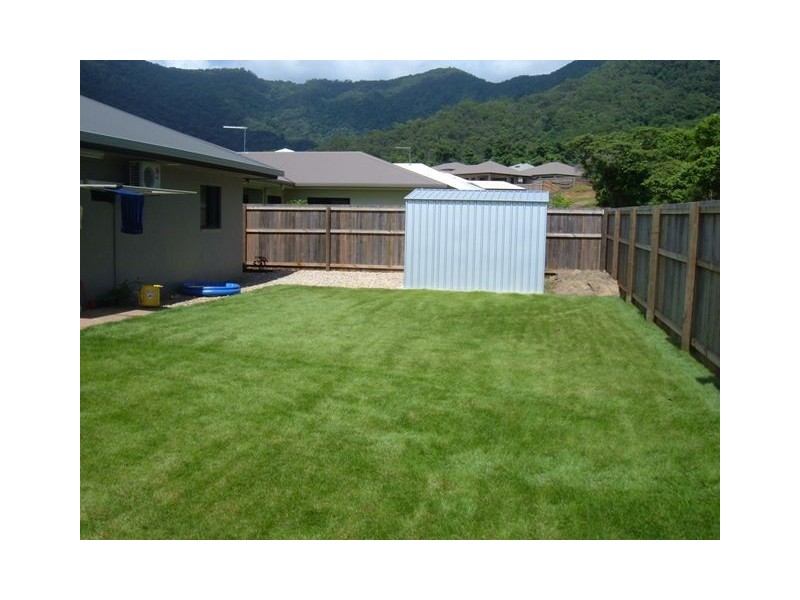 8 Capricorn Street, Bentley Park QLD 4869