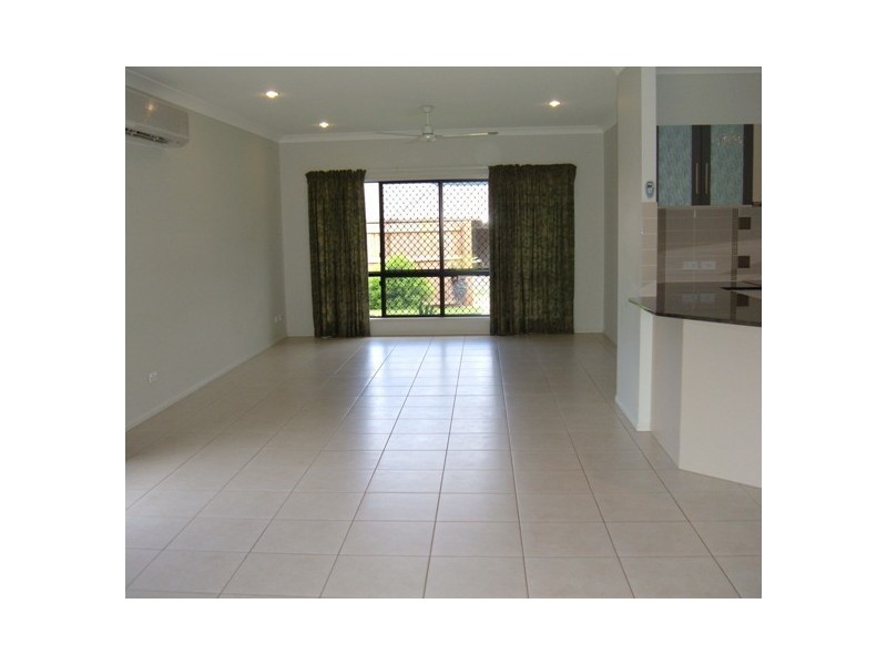 8 Capricorn Street, Bentley Park QLD 4869
