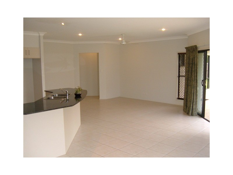 8 Capricorn Street, Bentley Park QLD 4869