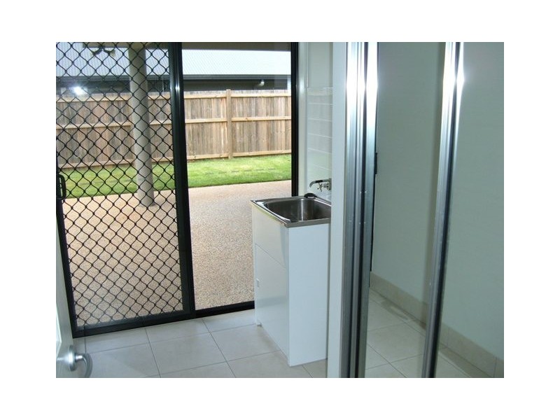 8 Capricorn Street, Bentley Park QLD 4869