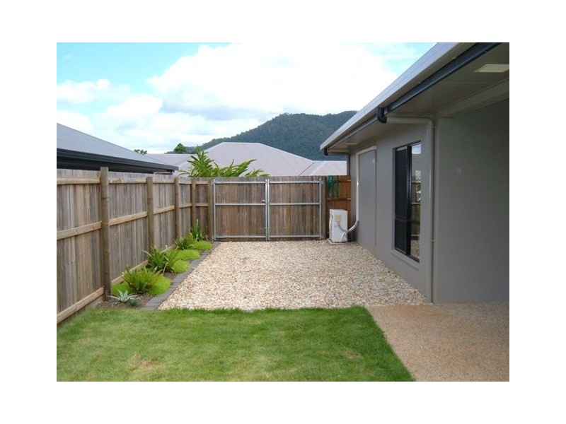 8 Capricorn Street, Bentley Park QLD 4869