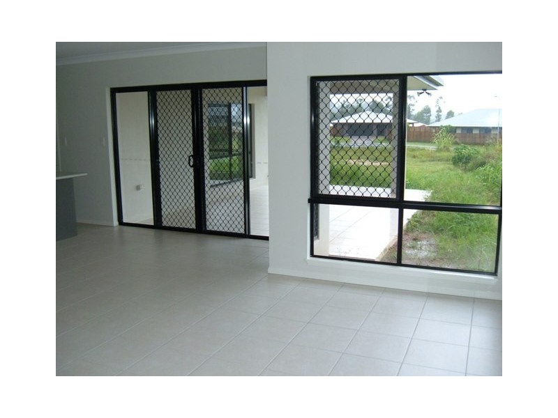 14 Bundey Street, Bentley Park QLD 4869