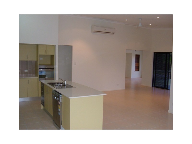3 Powlett Close, Bentley Park QLD 4869