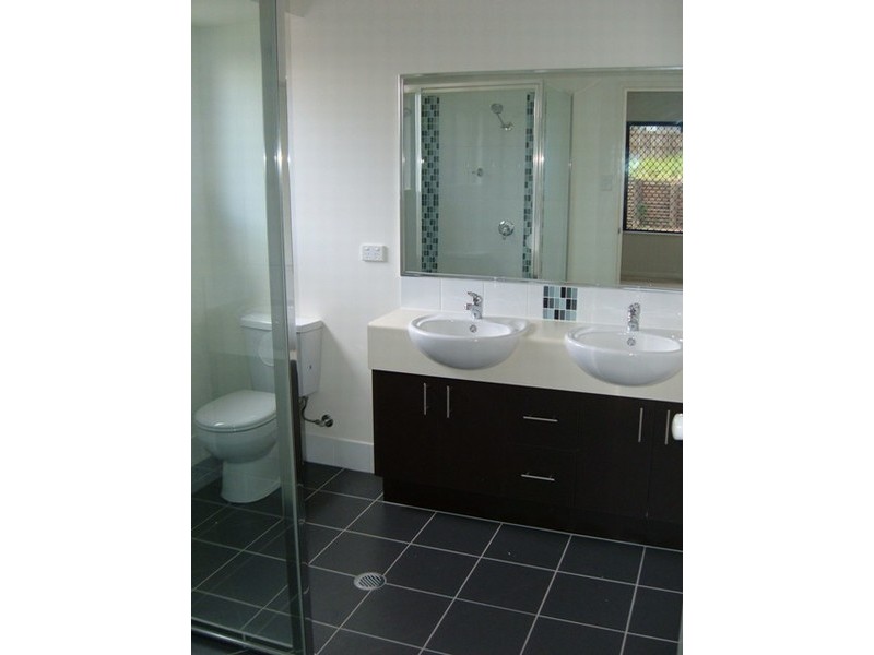 3 Powlett Close, Bentley Park QLD 4869