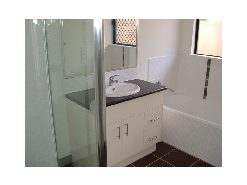 3 Powlett Close, Bentley Park QLD 4869