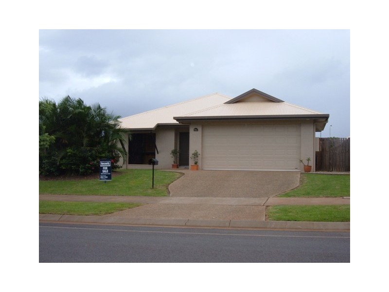 5 Larsen Road, Redlynch QLD 4870