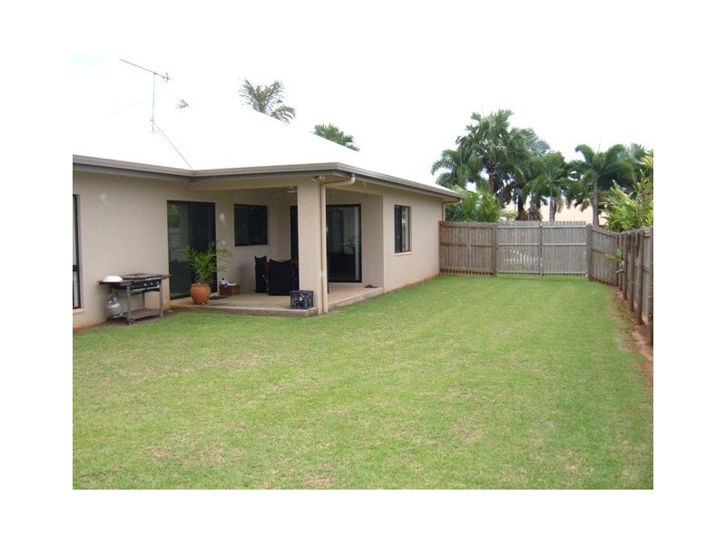 5 Larsen Road, Redlynch QLD 4870