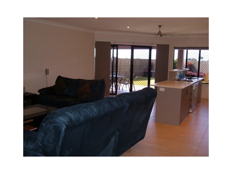 4 Turon Close, Bentley Park QLD 4869