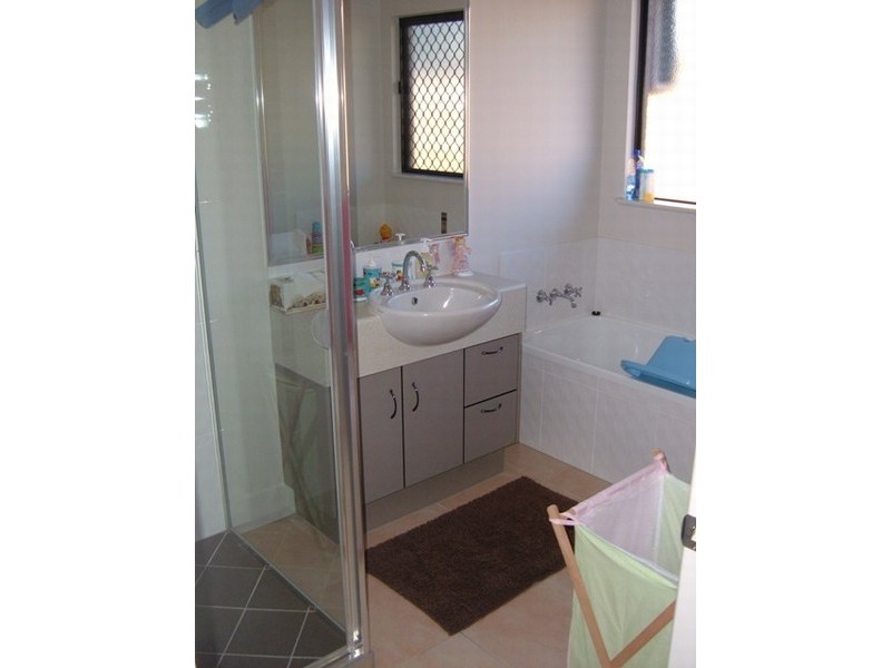 4 Turon Close, Bentley Park QLD 4869