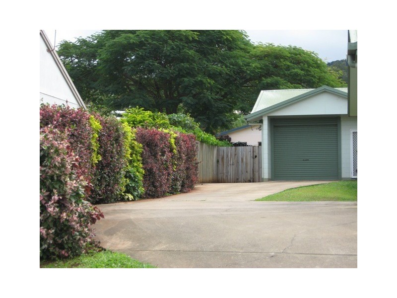 2/31 Gilmore Street, Bentley Park QLD 4869