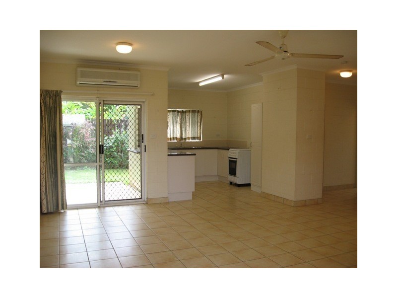 2/31 Gilmore Street, Bentley Park QLD 4869