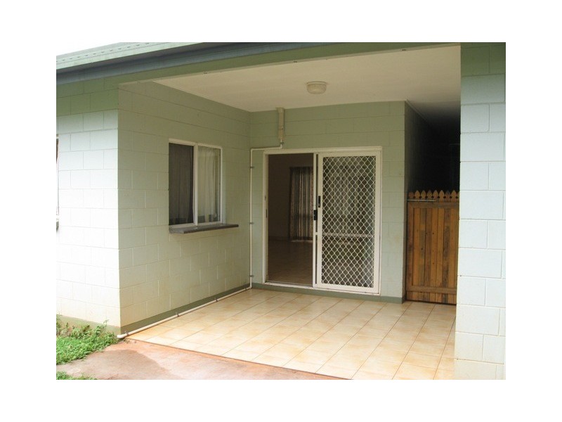 2/31 Gilmore Street, Bentley Park QLD 4869