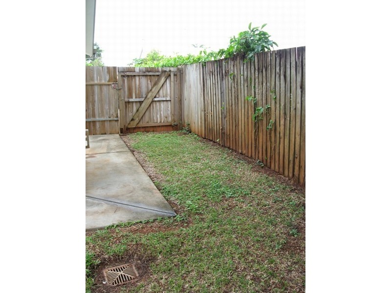 2/31 Gilmore Street, Bentley Park QLD 4869