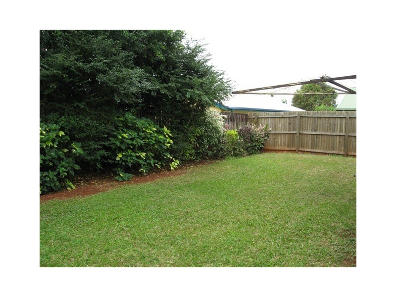 2/31 Gilmore Street, Bentley Park QLD 4869