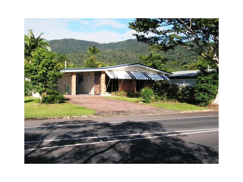 13 Carnation Drive, Mooroobool QLD 4870