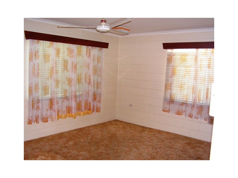 13 Carnation Drive, Mooroobool QLD 4870
