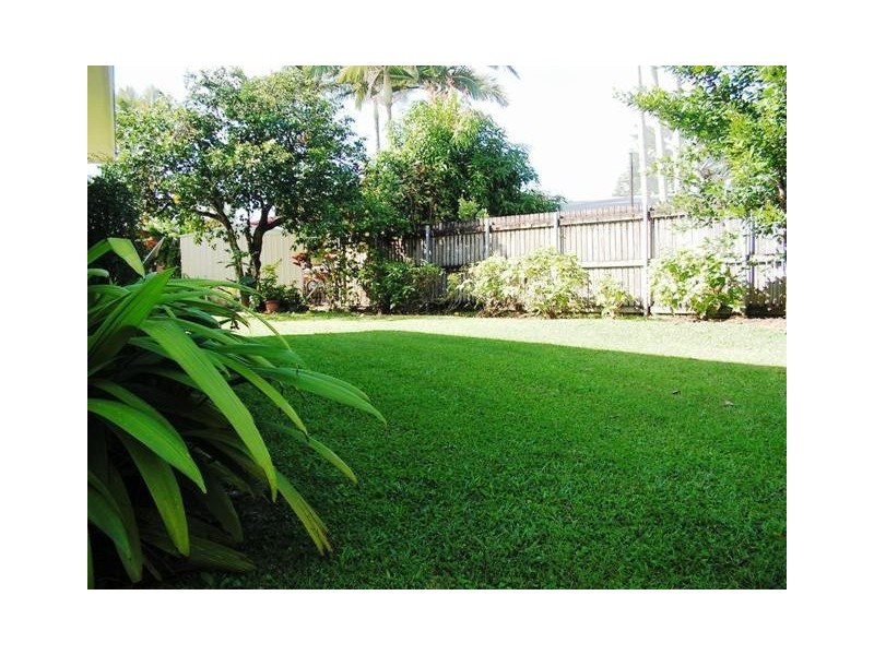 13 Carnation Drive, Mooroobool QLD 4870
