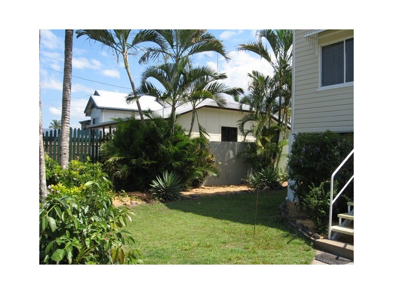 91 Tills Street, Westcourt QLD 4870