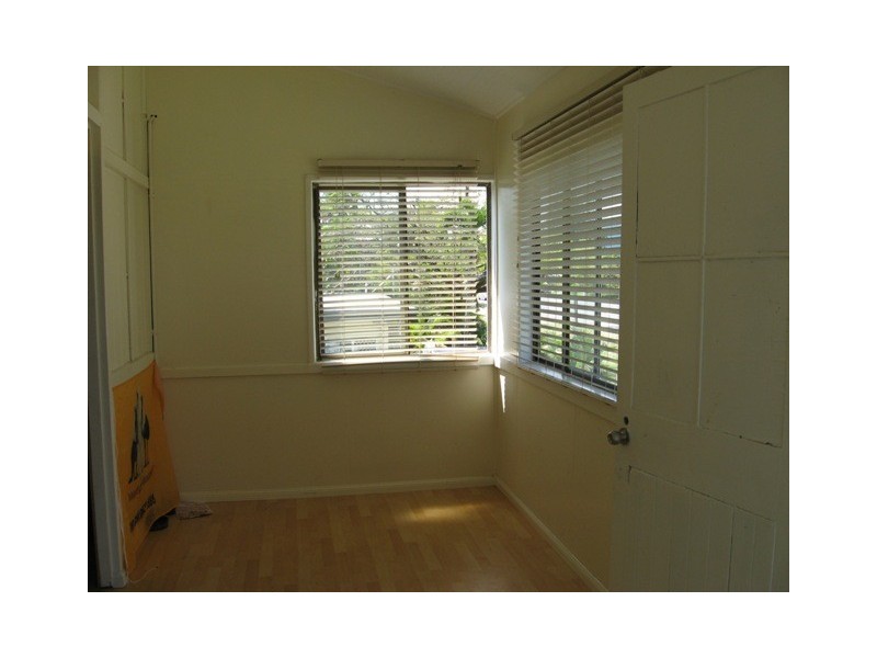 91 Tills Street, Westcourt QLD 4870